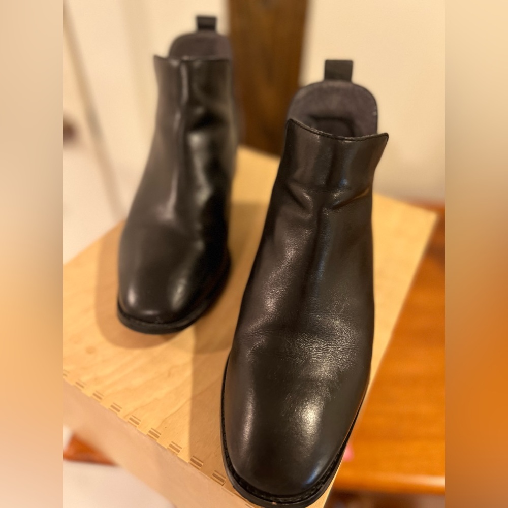 Seychelles black leather booties size 10